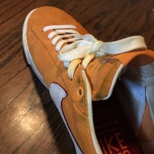 grant taylor bruised peach